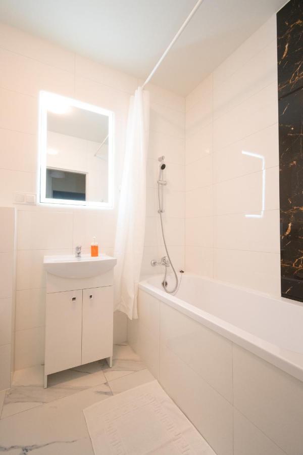 Apartament Alpha Łódź Exteriör bild