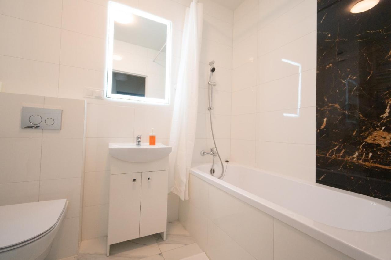 Apartament Alpha Łódź Exteriör bild
